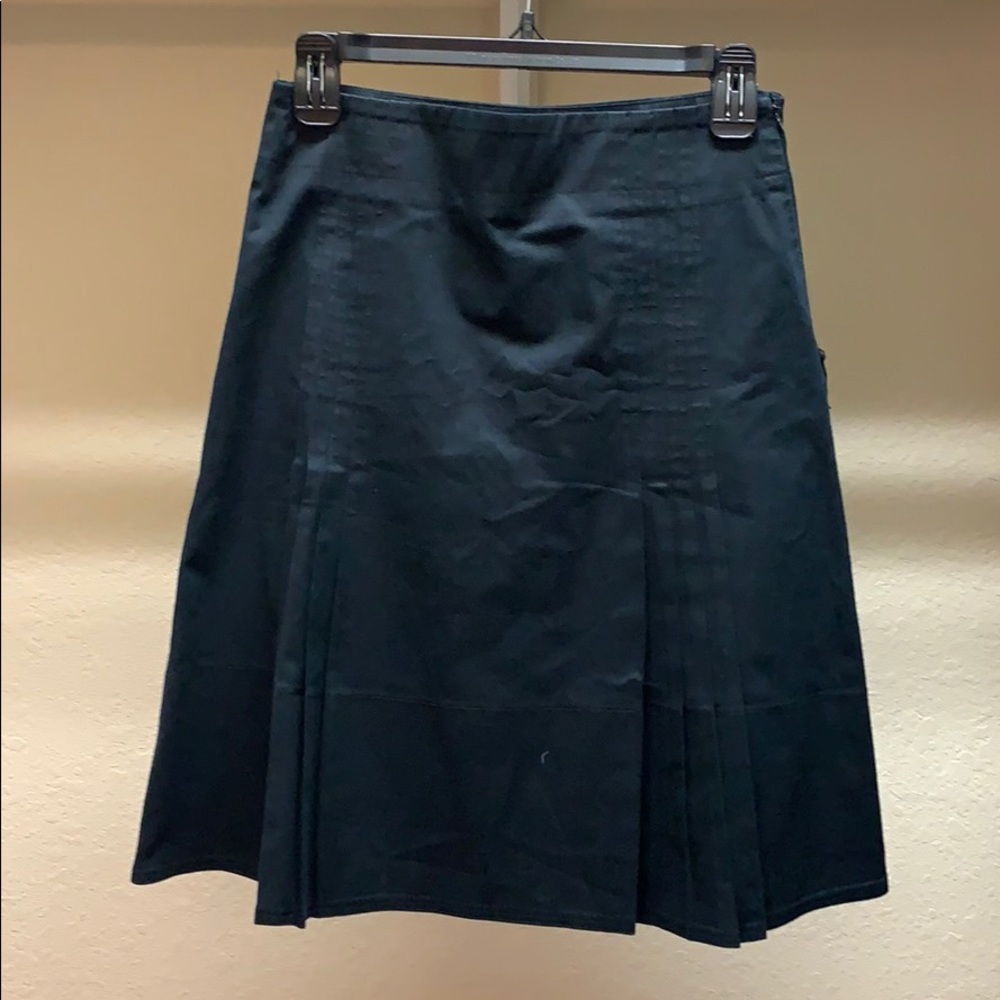 Skirts - Picture 2 of 2